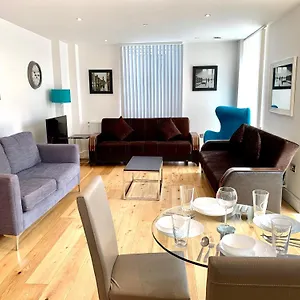 Modern Excel 2 Bedrooms 2 Bathrooms, Parking, Kitchen, Lounge, Balcony London